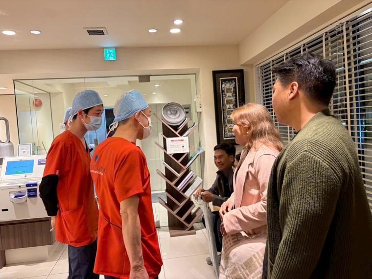 セブ医科大学学長一行が来日され、小幡歯科を訪問しました。2